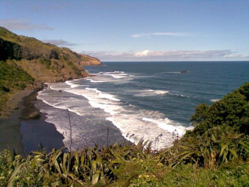 Muriwai的例子以白色外觀(guān)與藍色混合在一起來(lái)代表撞擊波