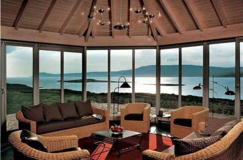 Studio Jackson Scott工作室最大限度地減少了OCM House建筑的浪費