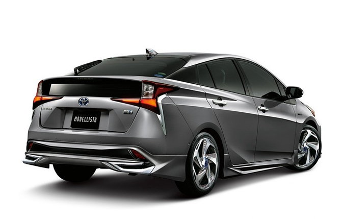 豐田凱美瑞與TRD和Modellista在JDM規格中亮相