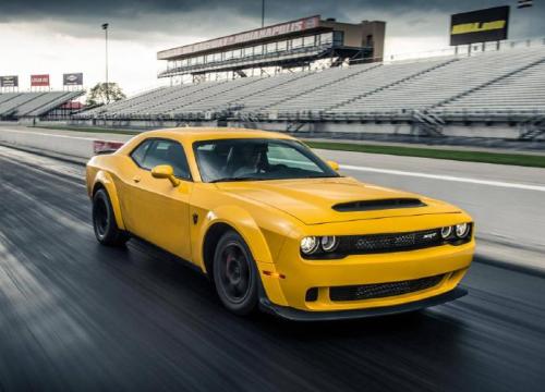 經(jīng)過(guò)艱苦的預告片宣傳活動(dòng)道奇終于推出了新的Challenger SRT Demon