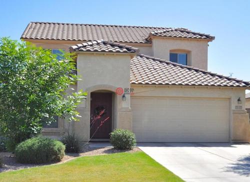 Blaze Makoid的舊凹陷港路房屋位于漢普頓森林砍伐區