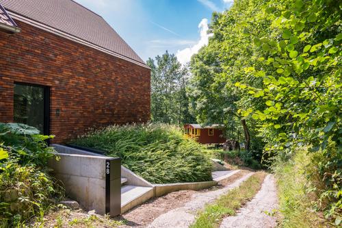 Mole Architects設計的Fijal House借鑒了Ely大教堂的細節