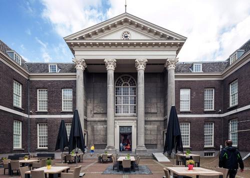 紀念我們已經(jīng)圍捕對Dezeen在過(guò)去一年出版的最好的照片系列10之際