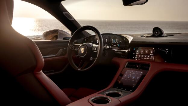 保時(shí)捷的Taycan不辜負其電動(dòng)汽車(chē)的炒作