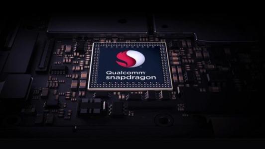 手機配備了Qualcomm Snapdragon 821處理器和8 GB RAM