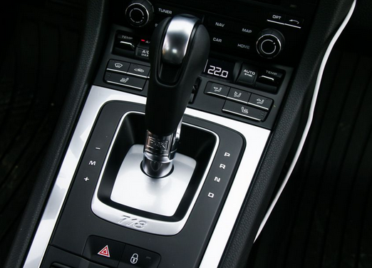 評測長(cháng)安凌軒怎么樣及保時(shí)捷718 Cayman 2.0T多少錢(qián)