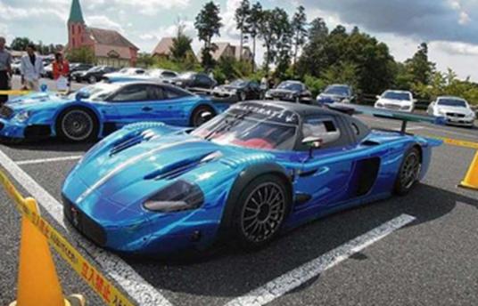 瑪莎拉蒂MC12 GT1和獲得一個(gè)罕見(jiàn)的賽車(chē)歷史