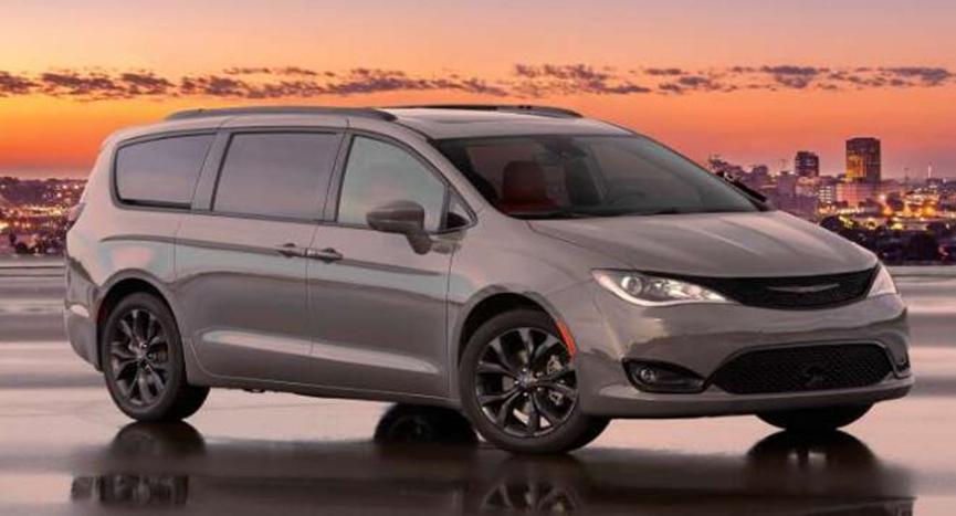 克萊斯勒準備向Pacifica和Voyager小型貨車(chē)進(jìn)行全面的中期更新