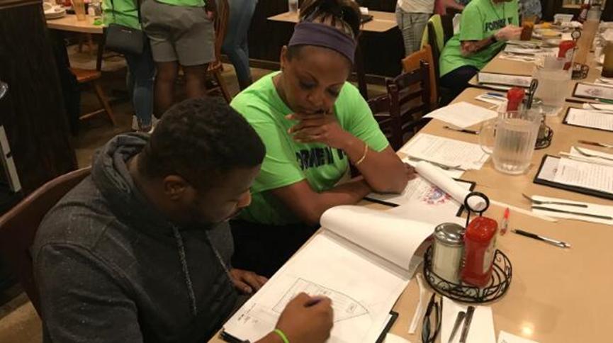 達拉斯的弗蘭·哈里斯為富尼制定了一項1300萬(wàn)美元的青年體育計劃