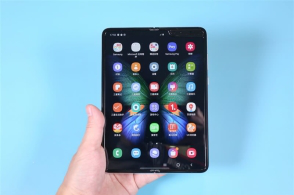 泄露的三星促銷(xiāo)信息揭示了何時(shí)可以推出Galaxy 20系列和Galaxy Fold 2