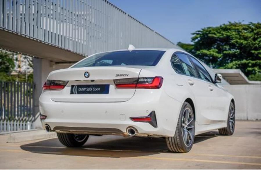 全新CKD BMW 320i Sport售價(jià)為243800令吉