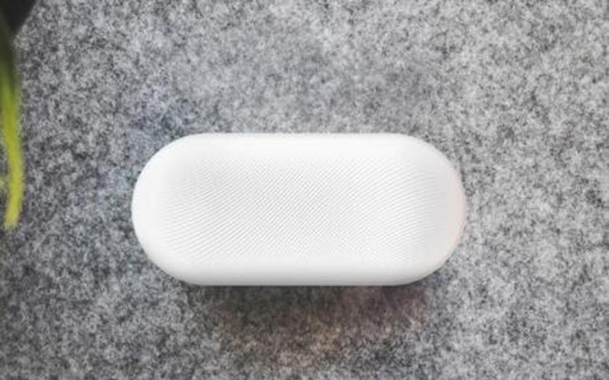 TicPods 2完全無(wú)線(xiàn)耳塞帶有較小的保護套與USB-C等