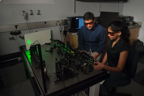 研究人員提出了一種利用AI來(lái)查看拐角處隱藏物體的系統