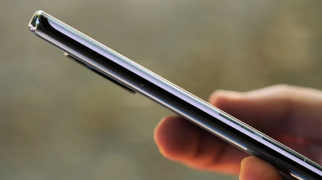 摩托羅拉的下一代5G手機正在追逐瀑布