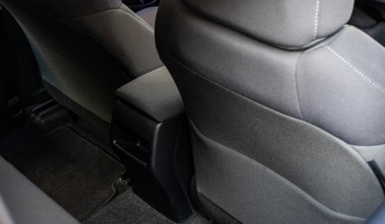 2020年豐田卡羅拉混合動(dòng)力車(chē)評測:大眾買(mǎi)得起的混合動(dòng)力車(chē)