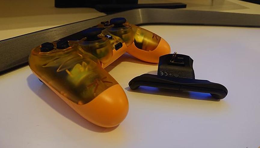 后退按鈕附件將您的Dual Shock 4變成專(zhuān)業(yè)的控件