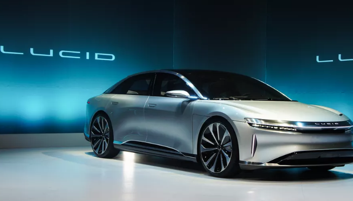 Lucid Air可以在高速公路上達到400英里的射程