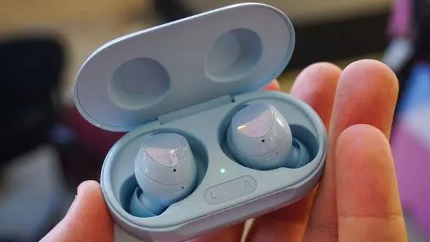 三星Galaxy Buds Plus評測：AirPods競爭對手提升了性能