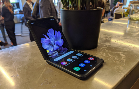 三星Galaxy Z Flip現已上市 售價(jià)為1380美元