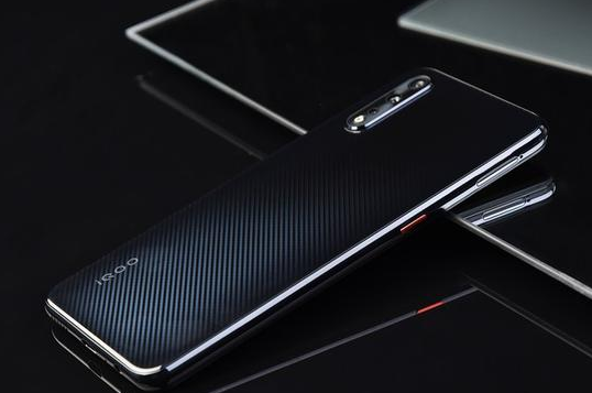 評測iQOO Neo值得入手嗎以及華為Mate20X與三星S10手機對比