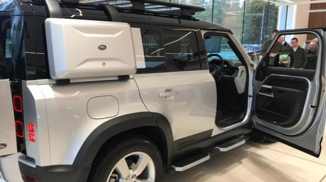 新的Land Rover Defender已抵達北愛(ài)爾蘭