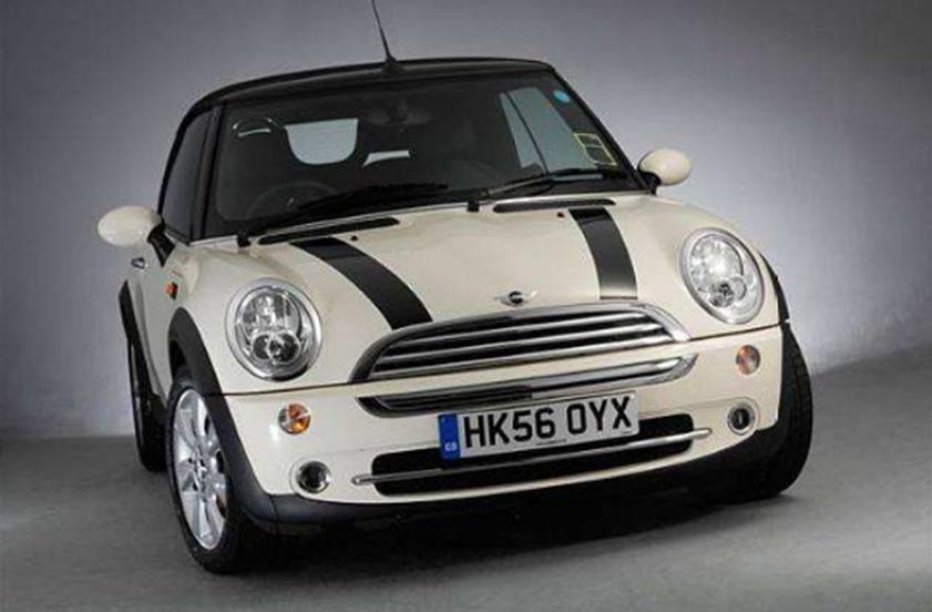 迷你庫珀6輪皮卡車(chē)的改裝很受歡迎