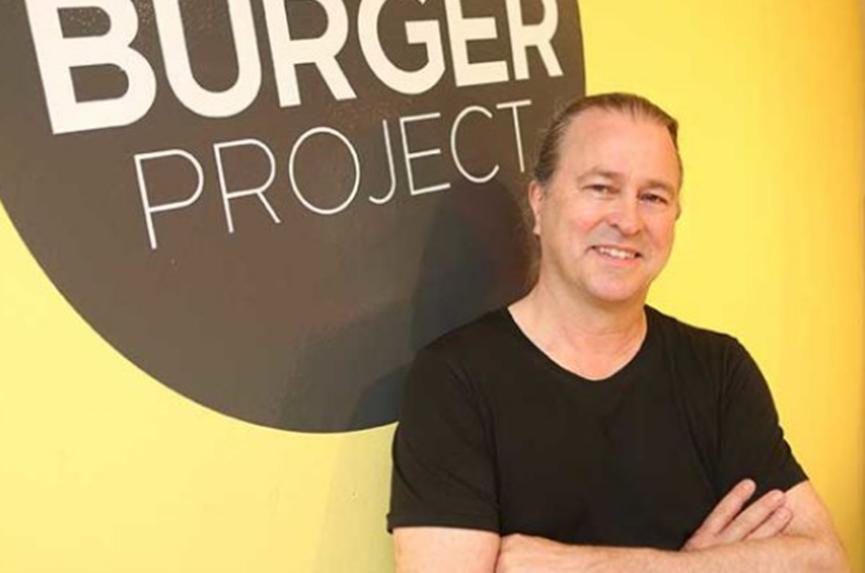 尼爾佩里的漢堡項目來(lái)到帕拉馬塔