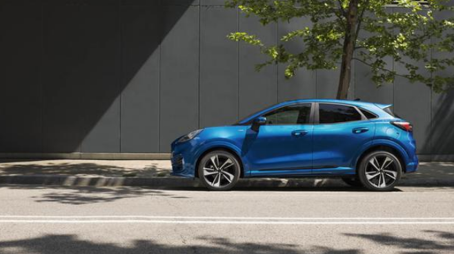 新款福特Puma跨界車(chē)上市銷(xiāo)售 標配按摩座椅和無(wú)線(xiàn)充電等物品