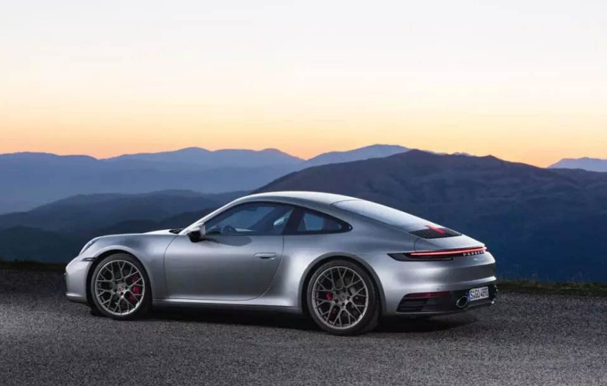 保時(shí)捷911具有人性化的指紋圖形選項