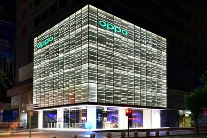 Oppo Watch在新的泄漏中再次詳細顯示了其弧形玻璃設計