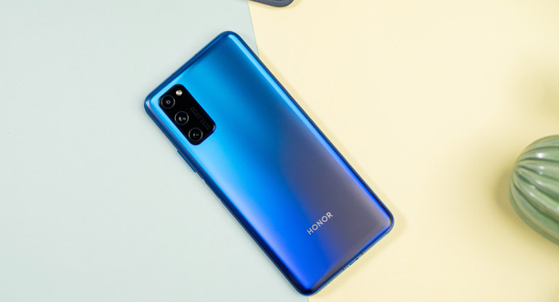 評測榮耀V30 Pro怎么樣 下完一部電影只需要1分鐘