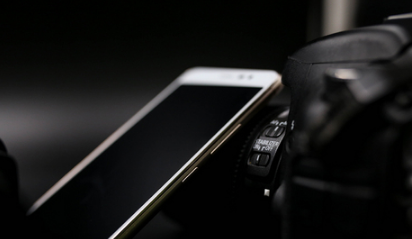 評測海信小海豚Plus手機及美圖M8上手體驗