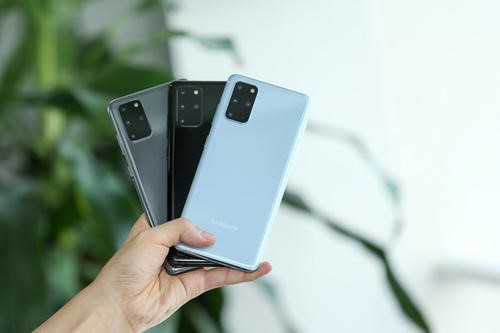 三星Galaxy S20 Ultra通過(guò)JerryRigEverything的耐用性測試進(jìn)行擴展
