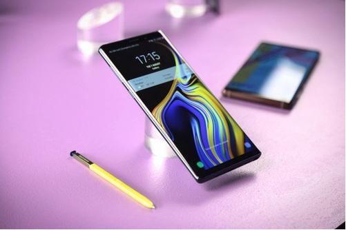 三星Galaxy A11泄露三倍后置攝像頭無(wú)限顯示