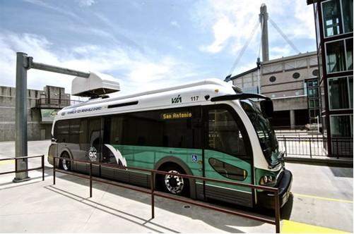 一輛Proterra電動(dòng)巴士充電一次就行駛了1100英里