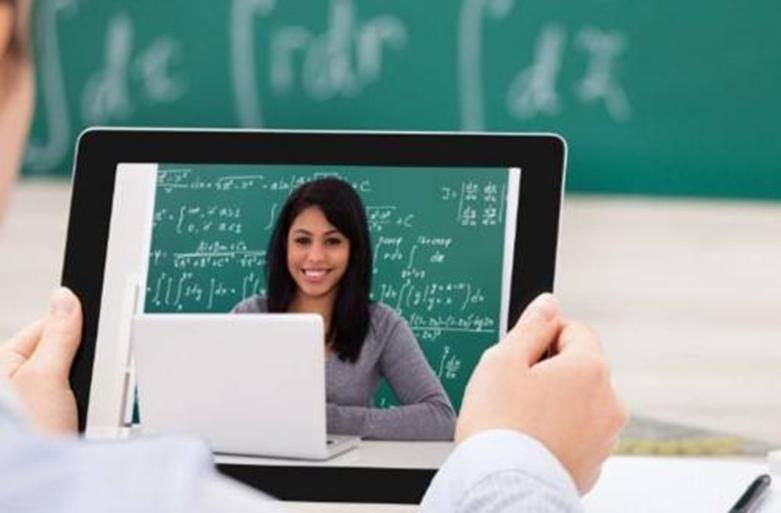 美國頂尖大學(xué)將課程搬到網(wǎng)上