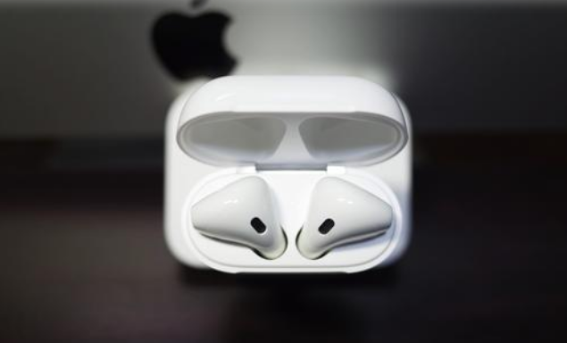 Satechi USB-C無(wú)線(xiàn)充電器專(zhuān)為AirPods設計