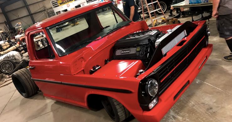 交換！1969年福特F-100皮卡車(chē)包Roush Coyote V8