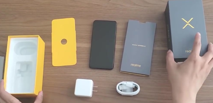 確認具備60倍SuperZoom的Realme X3