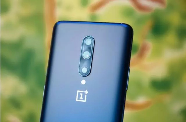 OxygenOS Open Beta 15更新為OnePlus 7/7 Pro帶來(lái)了黑暗模式切換