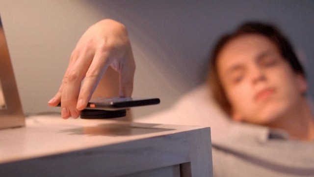 “ Ohsnap握把”是只有3mm厚的超薄電話(huà)握把