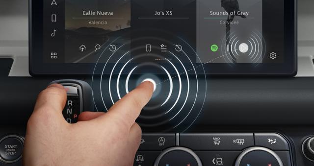 捷豹路虎展示了人工智能驅動(dòng)的汽車(chē)“無(wú)觸摸觸摸屏”