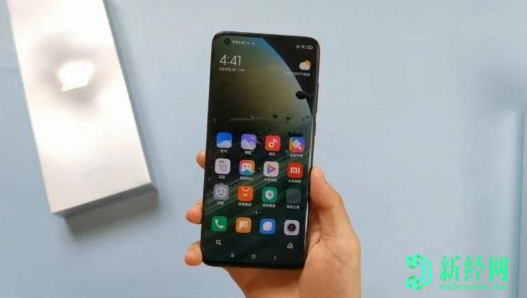 小米米10超拆箱視頻泄漏; 在發(fā)布前全面展示設計