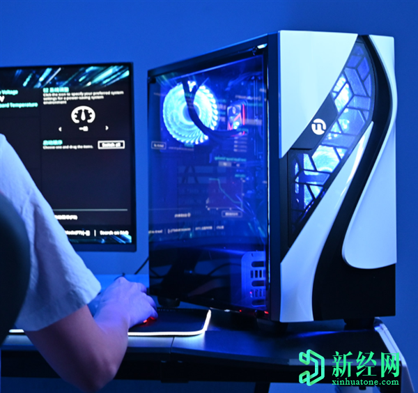 小米推出搭載AMD Ryzen R5 2600，最高16GB RAM的寧美臺式電腦