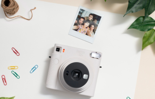 富士膠片推出Instax Square SQ1即時(shí)相機和兩種新型膠卷