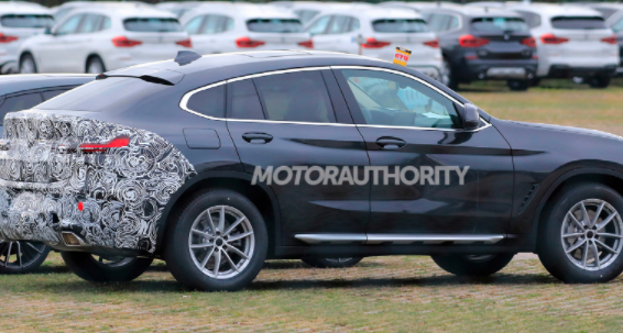 寶馬X4更新版本的原型已經(jīng)進(jìn)行現場(chǎng)測試