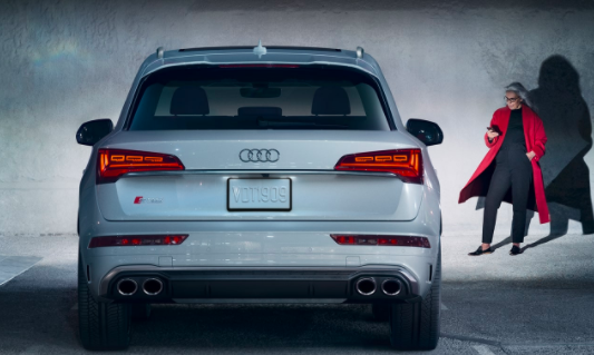 2021年奧迪SQ5煥然一新，性能不變