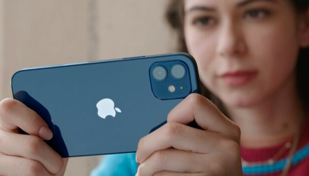 iPhone 12的壁紙，兼容不同顏色的iPhone