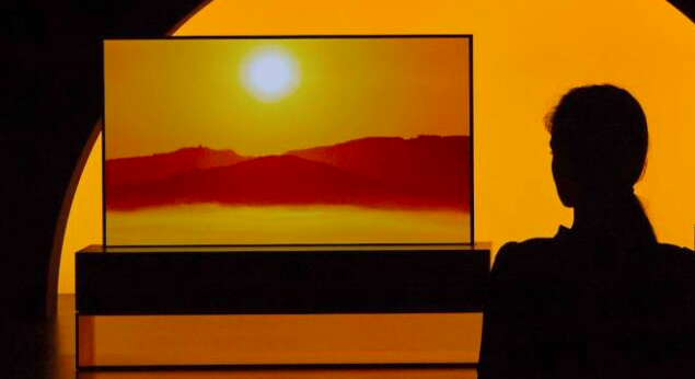 LG Oled R一款可卷曲的4K電視，售價(jià)為74,000歐元