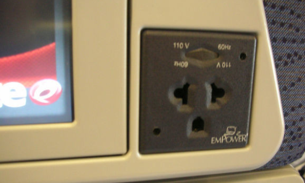 飛機上手機可以充電嗎,你一點(diǎn)想不到